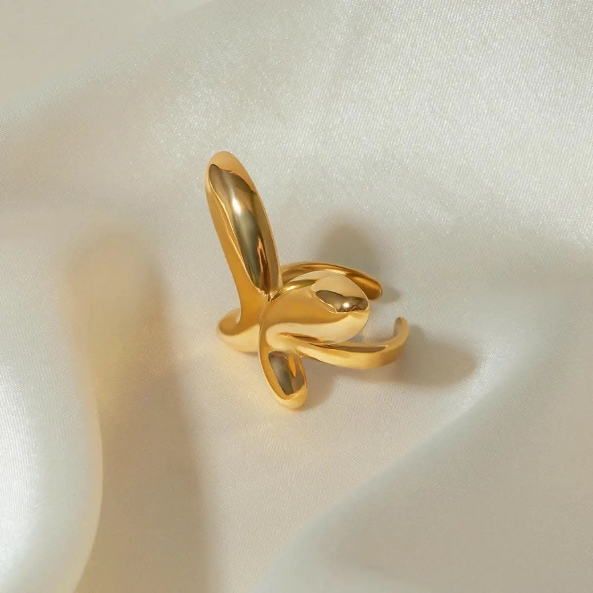 Elegant 18K gold butterfly ring - Love Salve